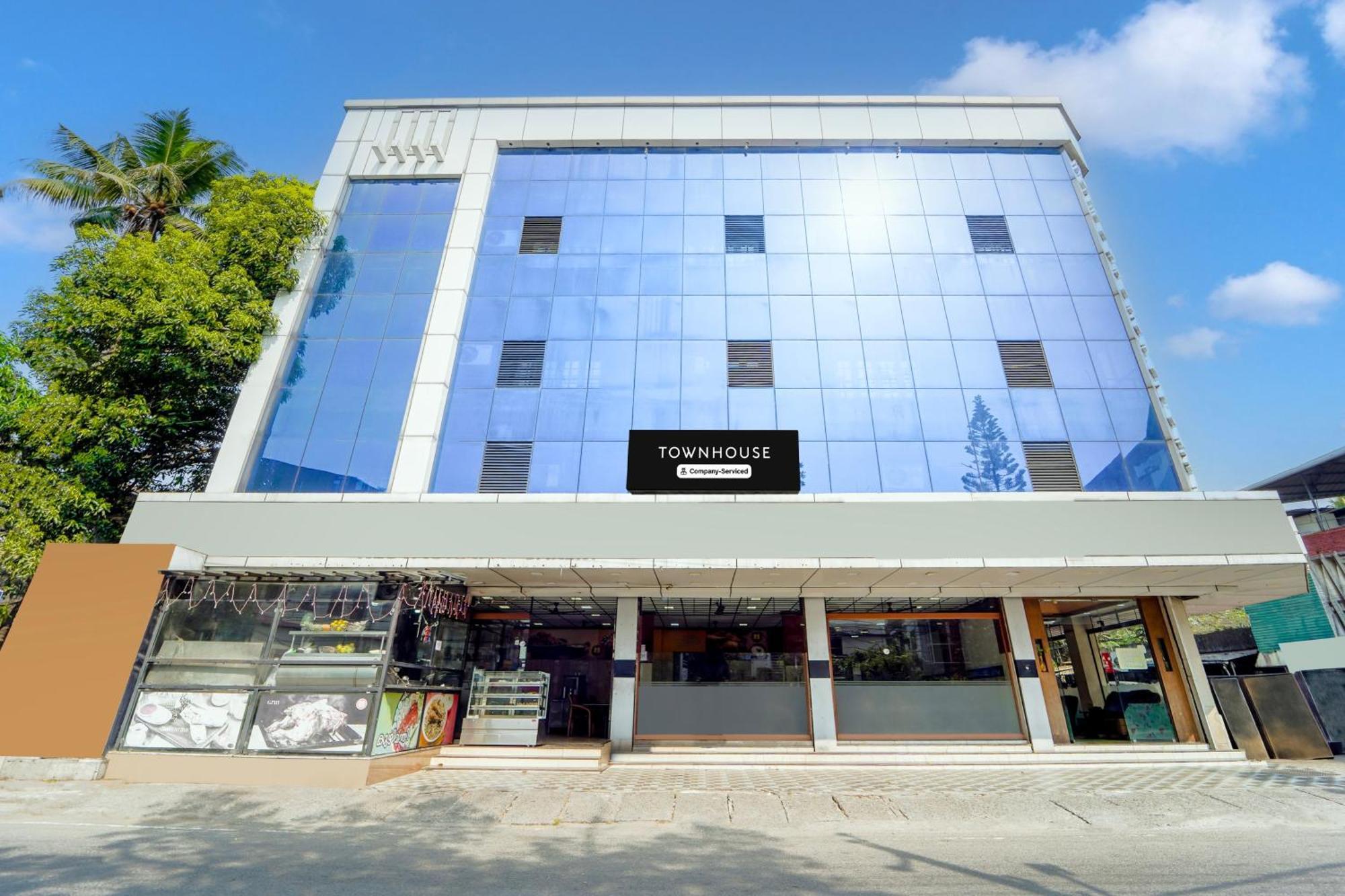 Super Townhouse City Center Ernakulam Kochi Kültér fotó