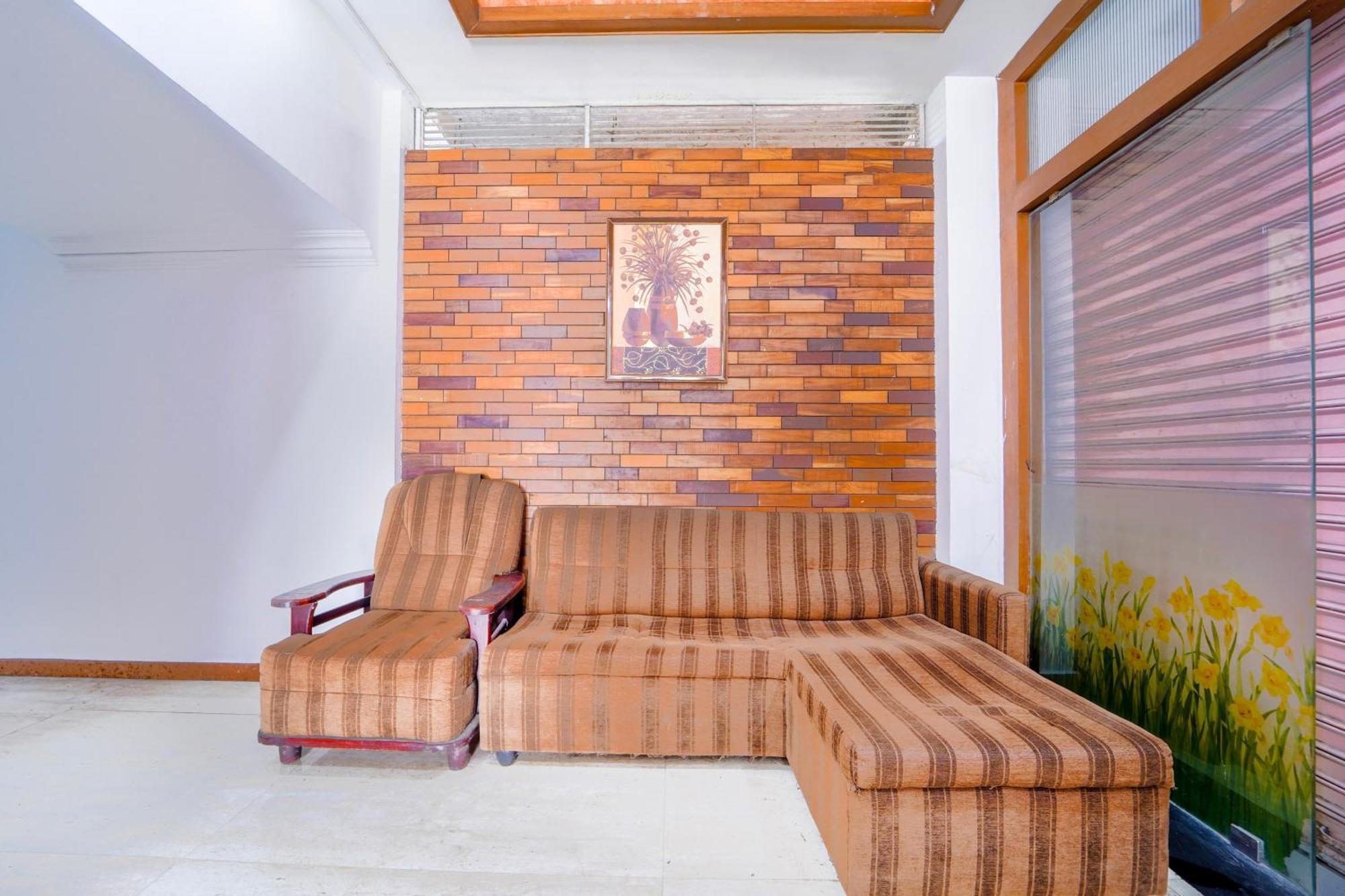 Super Townhouse City Center Ernakulam Kochi Kültér fotó